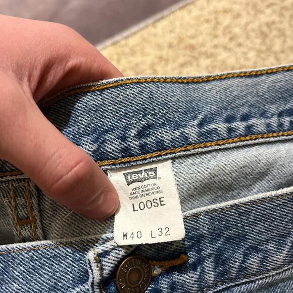 VINTAGE 1999 Levi's Gold Tab Loose Fit Distressed 545 size 40x32 - Picture 4 of 5